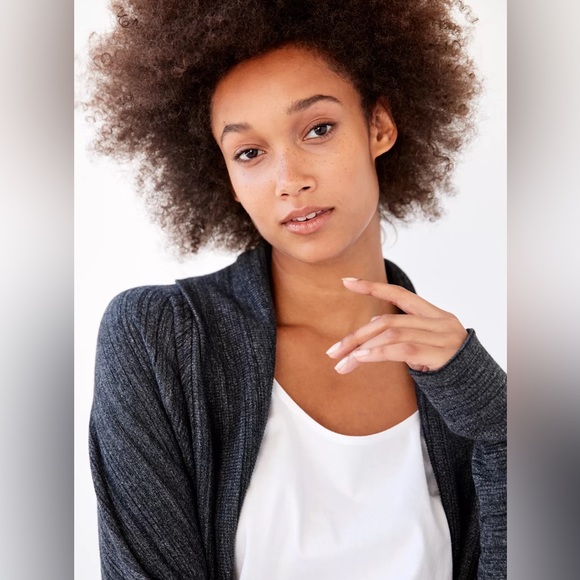 Wilfred by Aritzia, Classic Diderot Sweater, size Small, EUC - Picture 6 of 15